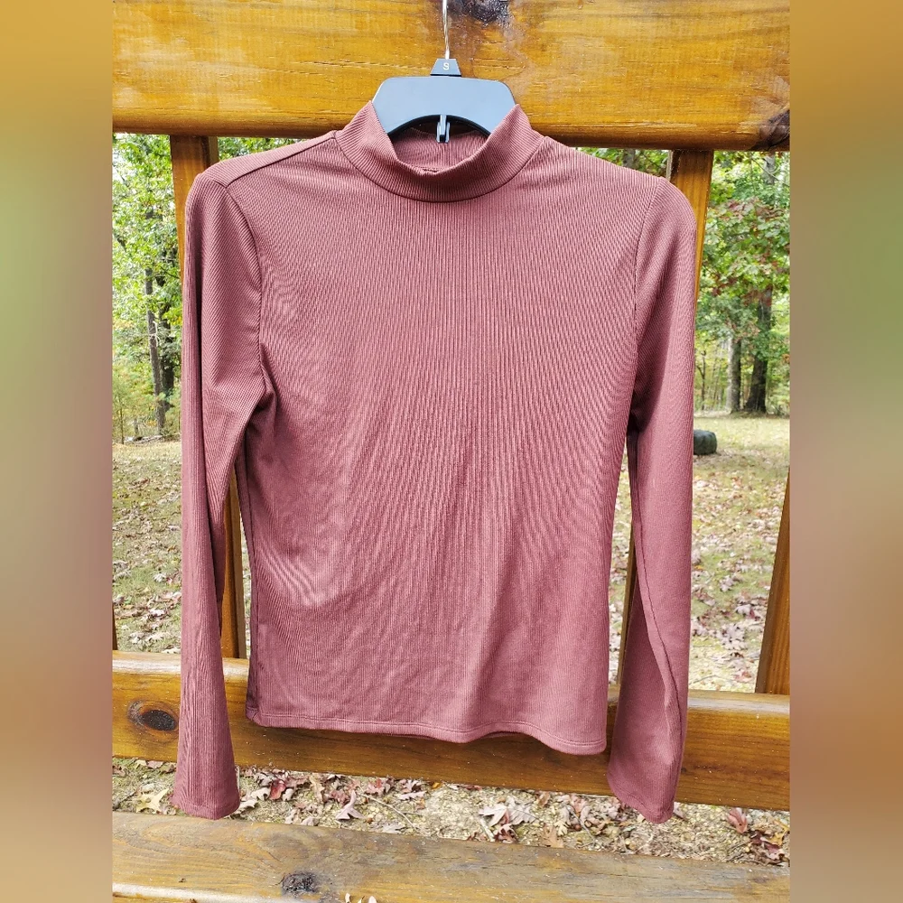 No Boundaries Long Sleeve Mock Neck Top - Rust - Picture 1 of 2